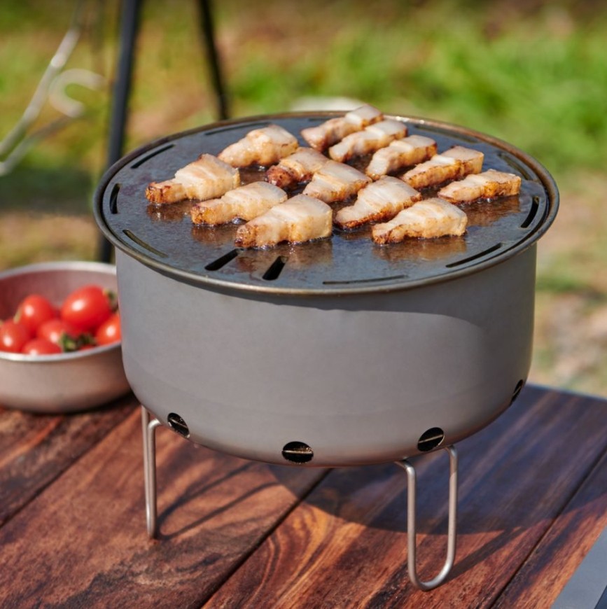 Outdoor Titanium Portable Flat - Camping Cooking Table With Windshield recension och pris